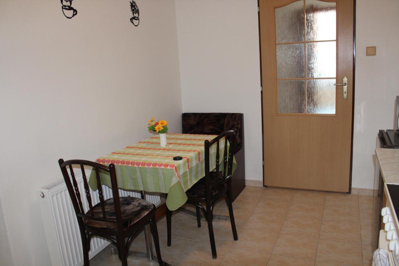 Apartman Rapotin, Jesenicka 296, 3Km Od Termalniho Parku Velke Losiny Екстер'єр фото